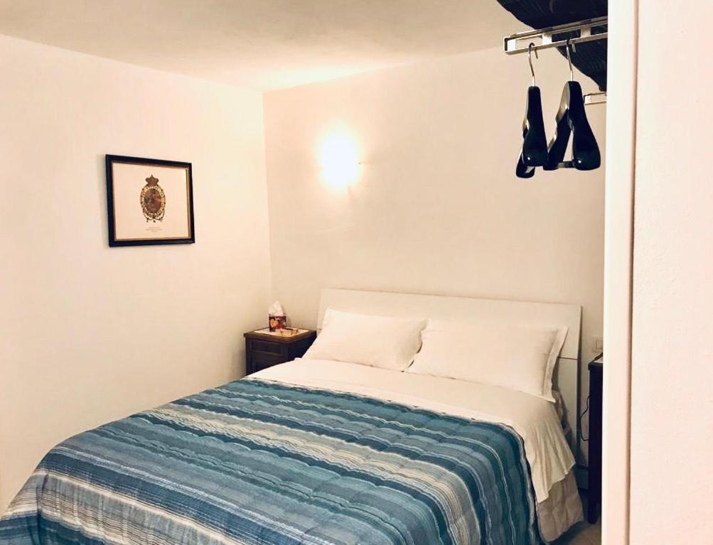 Storico Ombelico Di Parma Apartment Bagian luar foto